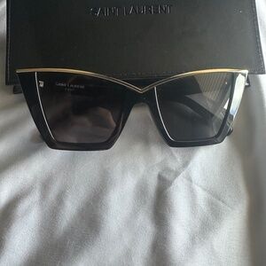 Saint Laurent SL 570 001